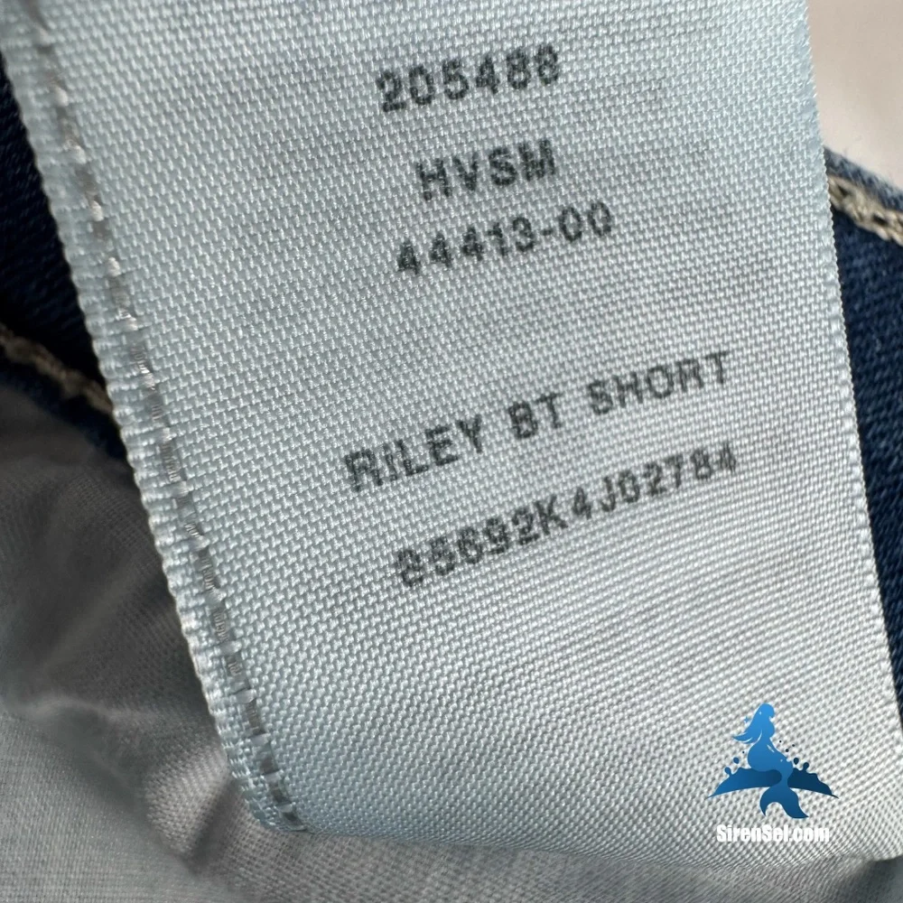 1237 NWT True Religion Riley Knee Length Bermuda Jean Shorts - W24 - Medium Wash
